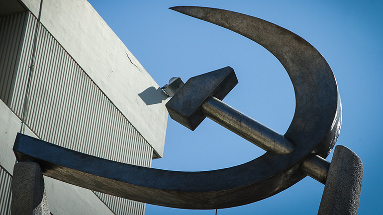 ΚΚΕ: Συνάντηση ευρωβουλευτών με συγγενείς αγνοουμένων της Κύπρου