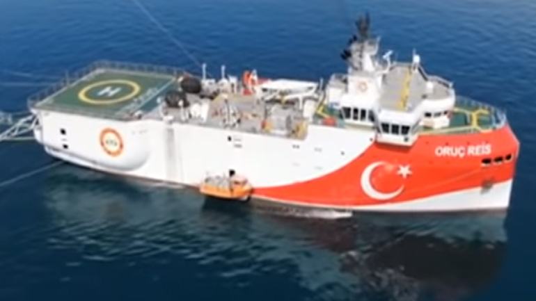 Έφυγε από την Ελληνική υφαλοκρηπίδα και μπήκε στην Κυπριακή ΑΟΖ το «Ορούτς Ρέις»