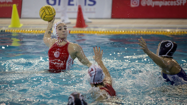 Πόλο γυναικών: Στον Ολυμπιακό το ντέρμπι, 13-7 τη Βουλιαγμένη