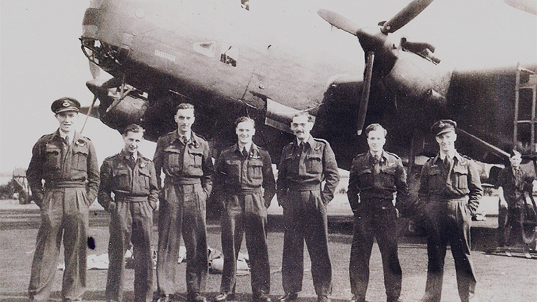 Όταν οι ήρωες πολεμούσαν σαν Έλληνες…Η άγνωστη ιστορία του αεροπόρου Τζορτζ Νταν