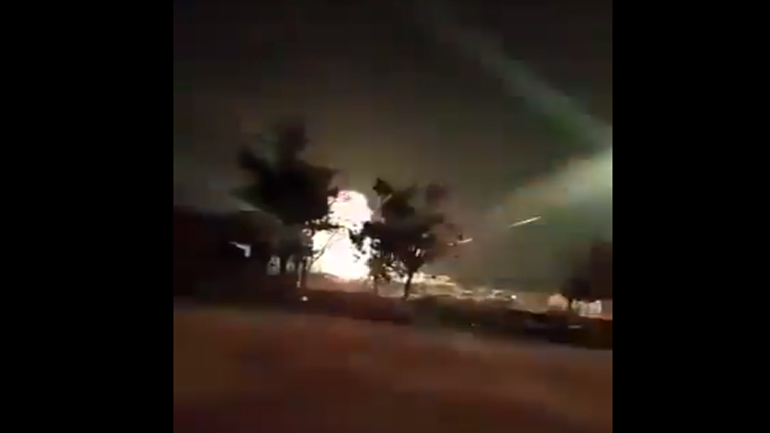 Η μάχη στο Ιντλίμπ: Τη νύχτα μέρα κάνουν τα πυρά από τις ρουκέτες