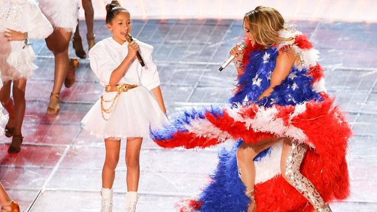 Η 11χρονη κόρη της Jennifer Lopez ανεβαίνει στη σκηνή του Super Bowl και κλέβει τις εντυπώσεις!