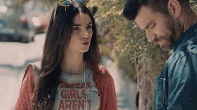 8 Λέξεις: Ο Μιχαήλ συνεχίζει να λέει ψέματα στη Ρωξάνη για να…