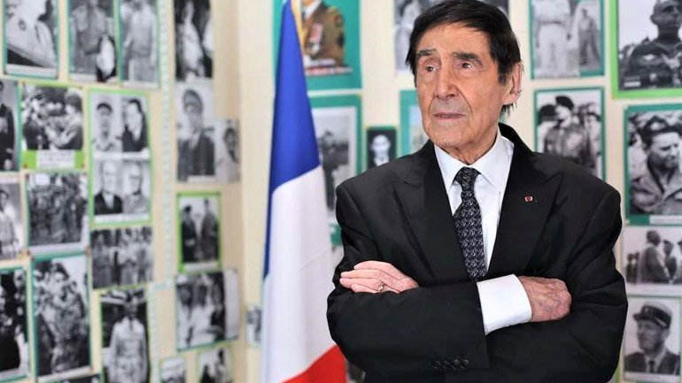 Γαλλία: Ο γηραιότερος δήμαρχος της χώρας θα είναι και πάλι υποψήφιος σε ηλικία 97 ετών