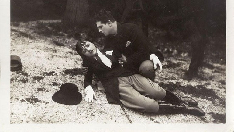 Οι κινηματογραφικοί «Απάχηδες των Αθηνών» σηκώνουν αυλαία στις 15/2 στην ΕΛΣ