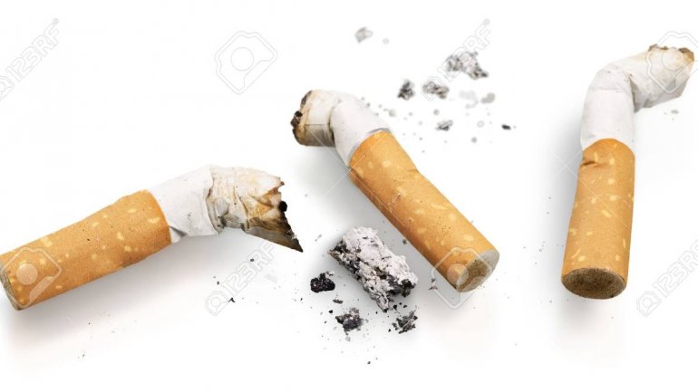 Και τα αποτσίγαρα παράγουν επιβλαβή χημικά
