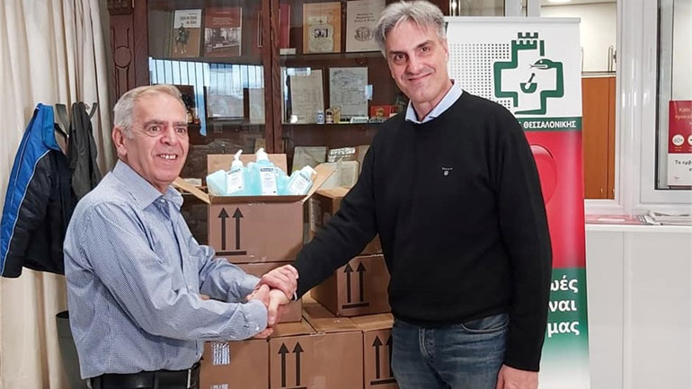 Δωρεά αντισηπτικών από τον Φαρμακευτικό Σύλλογο Θεσσαλονίκης στα σχολεία της πόλης