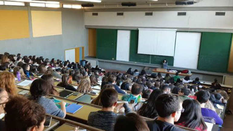 Σάλος στο Πανεπιστήμιο Ιωαννίνων: Καθηγητής πουλούσε σημειώσεις σε φοιτητές του