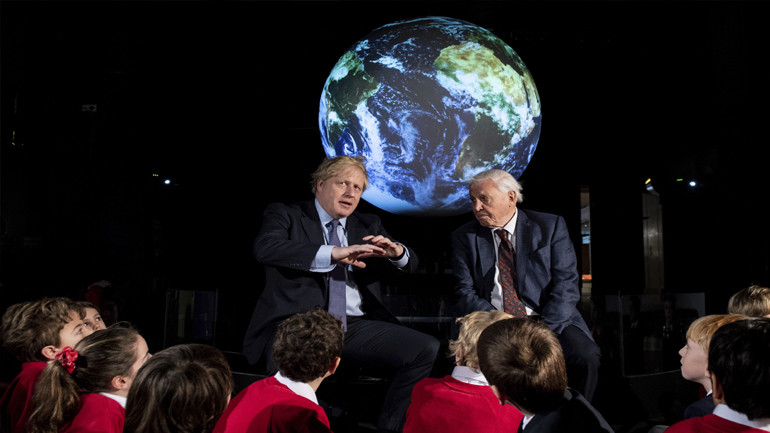 Μπόρις Τζόνσον: Μόνο ηλεκτρικά αυτοκίνητα στο Λονδίνο από το 2035