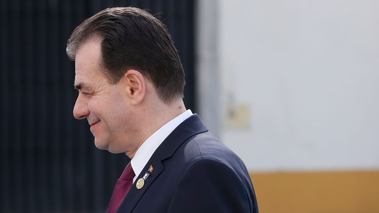 Ρουμανία: Υπερψηφίστηκε η πρόταση μομφής – Πέφτει η κυβέρνηση του Λ. Όρμπαν