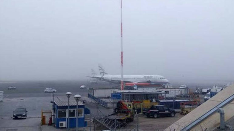 Ηράκλειο: Συναγερμός για αεροσκάφος που δεν μπορούσε να προσγειωθεί λόγω ανέμων