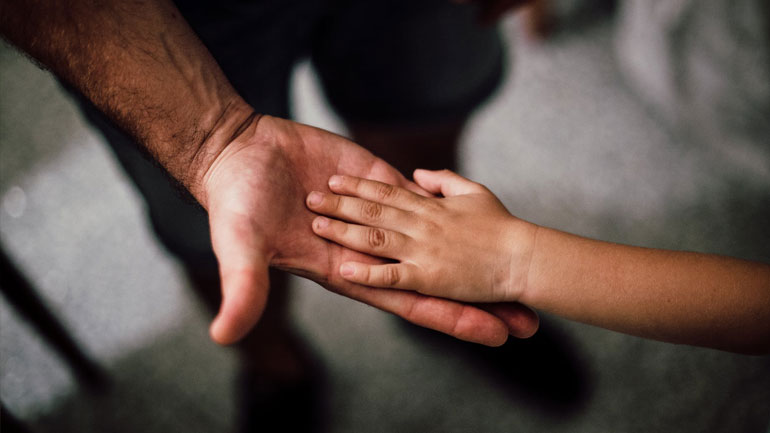 Ισπανία: Αντιμέτωπο με τη φτώχεια το 25% των οικογενειών με παιδιά