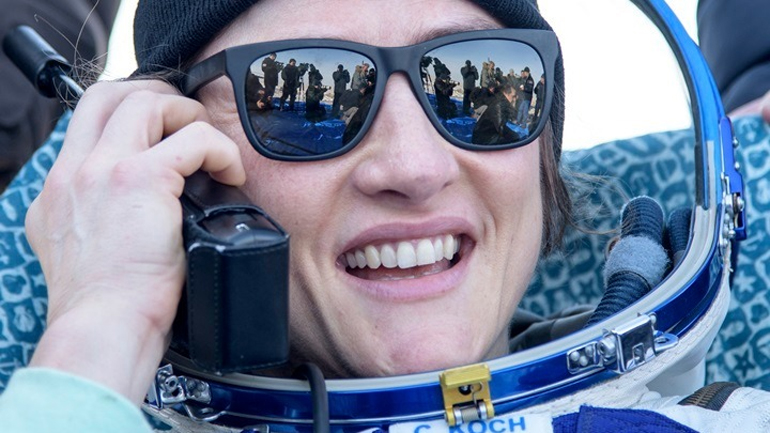 Επιστροφή στη Γη για την αστροναύτη της NASA Κριστίνα Κόουκ