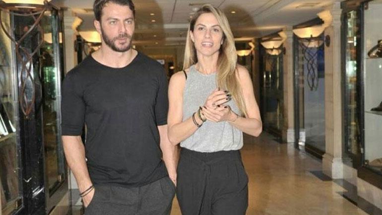 Στο εκκλησάκι των Αγίων Ισιδώρων ο Γιώργος Αγγελόπουλος και η Ντορέττα Παπαδημητρίου