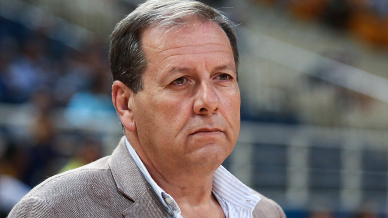 ΑΕΚ για Βασιλακόπουλο: «Θα αποχωρήσει ηττημένος και κρυπτόμενος»