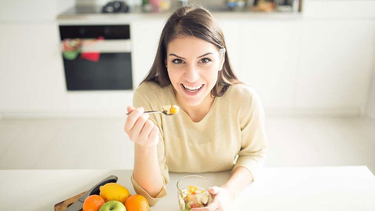 Ποια είναι τα σημαντικότερα θρεπτικά συστατικά για την υγεία και την ευεξία μιας γυναίκας;