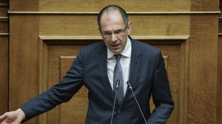 Σωτήρες με μνημόνια…