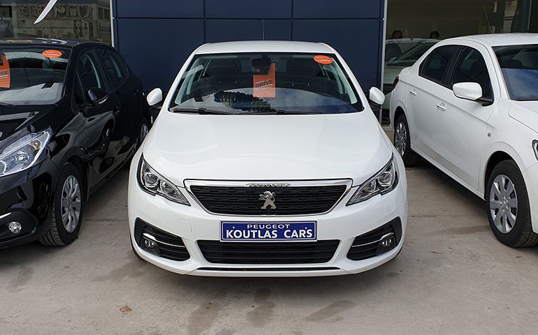 Peugeot 308 του 2018 με 21.000 χλμ. κινητήρα βενζίνης 1.2 με 110 ίππους πωλείται από 19.500 στα 15.400 ευρώ