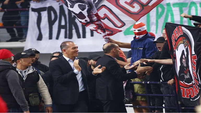 Υπάρχει ένας Ολυμπιακός που πανηγυρίζει με την καταστροφή τού μπασκετικού Ολυμπιακού