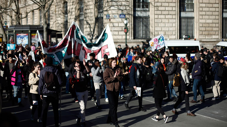 Γαλλία: Η αστυνομία απαγόρευσε τη διαδήλωση των «κίτρινων γιλέκων»