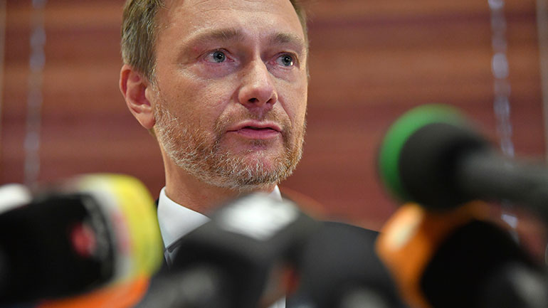 Γερμανία: Σοβαρή κρίση σε Φιλελεύθερους και Χριστιανοδημοκράτες