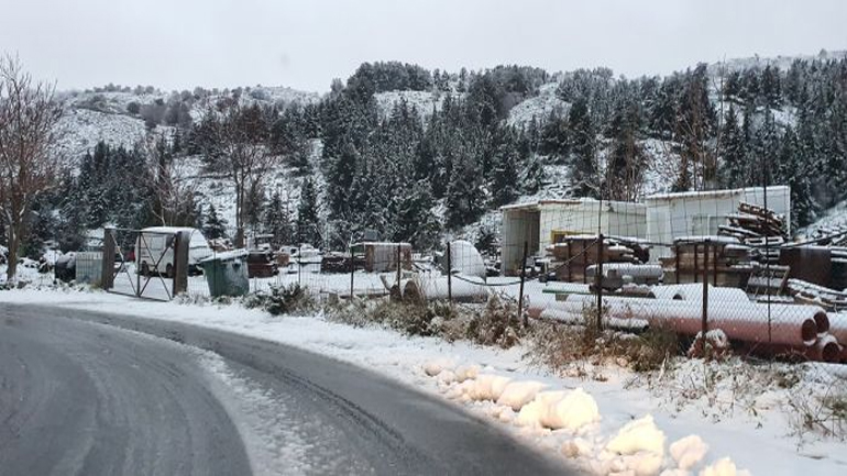 Μοναδικές εικόνες: Ντύθηκαν στα λευκά τα Ανώγεια