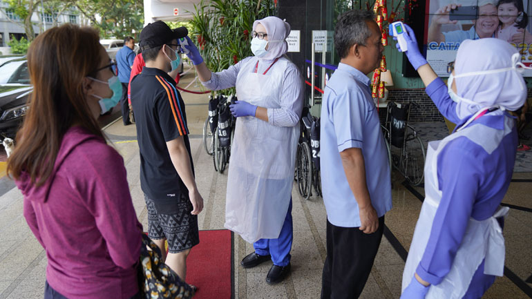 Η Σιγκαπούρη αύξησε το επίπεδο του συναγερμού, καθώς ο νέος κορωνοϊός εξακολουθεί να διαδίδεται