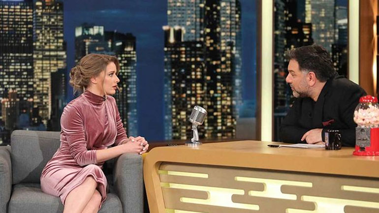 Ντόρα Μακρυγιάννη: Ξεκαθαρίζει αν είναι ζευγάρι με τον Νίκο Οικονομόπουλο