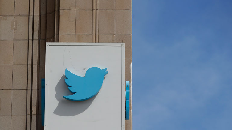 Το Twitter έφθασε τους 152 εκατομμύρια καθημερινούς χρήστες και ξεπέρασε το 1 δισ. δολάρια σε έσοδα τριμήνου