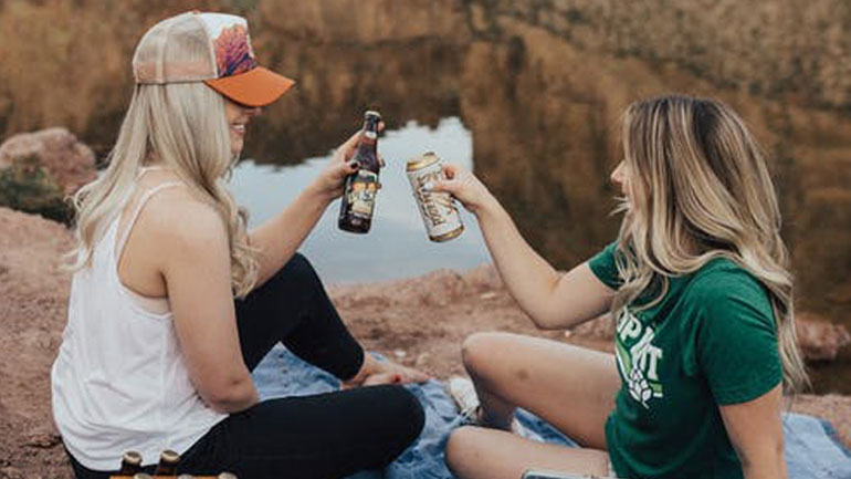 Είσαι single; 4 λόγοι που πρέπει να είσαι χαρούμενη