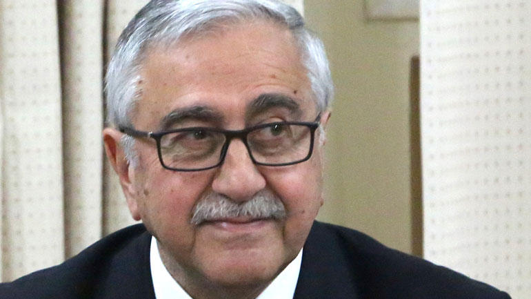 Την παραίτηση Ακιντζί ζητεί ο ηγέτης του ΜΗΡ Ντεβλέτ Μπαχτσελί