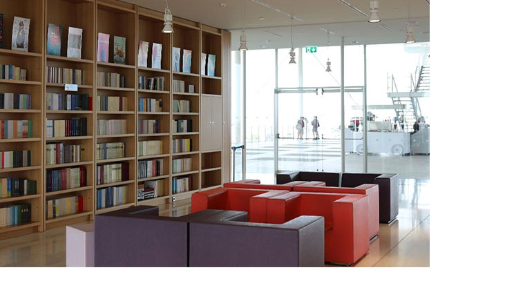 Ο Φάρος του ΚΠΙΣΝ γέμισε βιβλία!