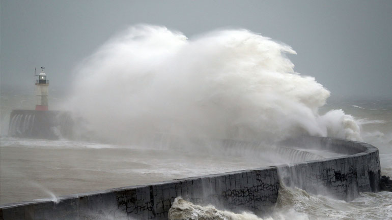 Σε πορτοκαλί συναγερμό ένα μέρος της Βρετανίας λόγω κακοκαιρίας