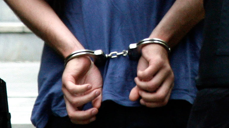 Χειροπέδες σε τρία άτομα που χτύπησαν και προσπάθησαν να ληστέψουν 60χρονο στη Θεσσαλονίκη