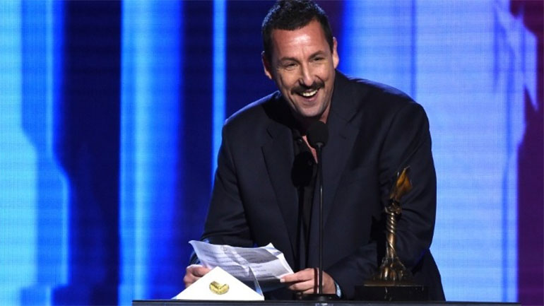 Ο Άνταμ Σάντλερ μιλάει κατά των Όσκαρ