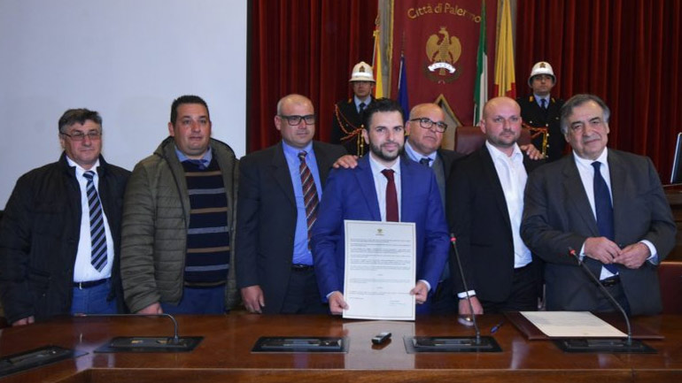 Ιταλία: Επίτιμοι δημότες του Παλέρμο οι πλοίαρχοι και τα πληρώματα τριών πλοίων που έσωσαν μετανάστες