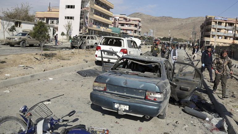 Αφγανιστάν: Βομβιστής-καμικάζι ανατινάχτηκε στην είσοδο στρατιωτικής σχολής στην Καμπούλ