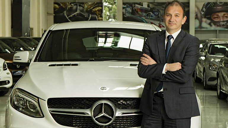 Μετακόμισε στη VW ο διευθυντής επιβατικών της Mercedes Νίκος Πρέζας