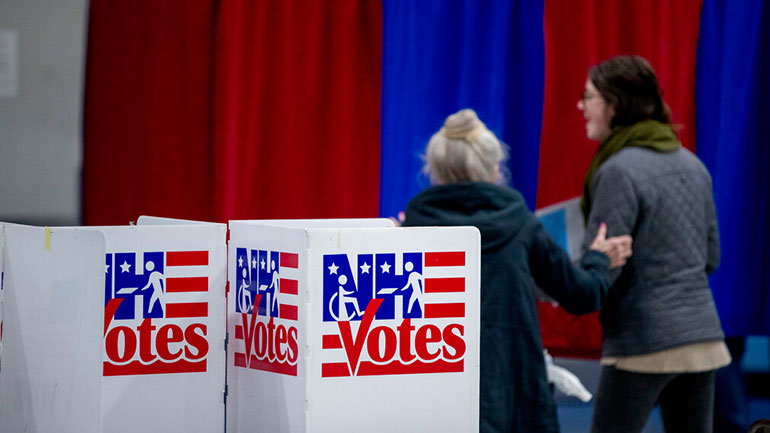 Δημοκρατικοί: Το 57% των ψηφοφόρων στις προκριματικές εκλογές του Νιου Χάμσαϊρ ήταν γυναίκες