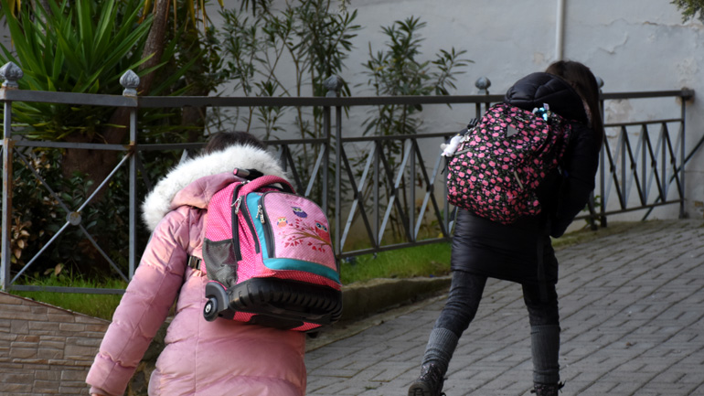 Προσοχή στα μαθητούδια…