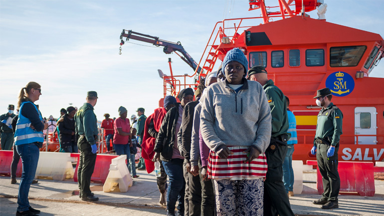 Ισπανία: Οι λιμενικές αρχές διέσωσαν τουλάχιστον 190 μετανάστες στη θάλασσα