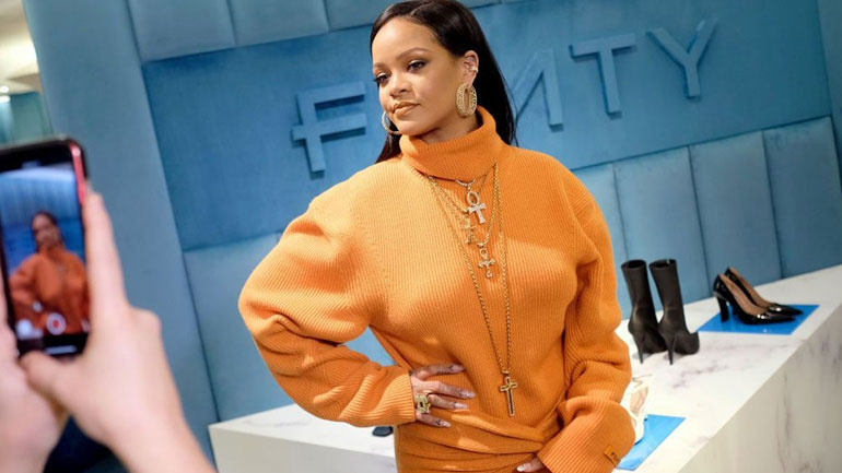 Η stylish εμφάνιση της Rihanna στο party της Fenty στη Νέα Υόρκη