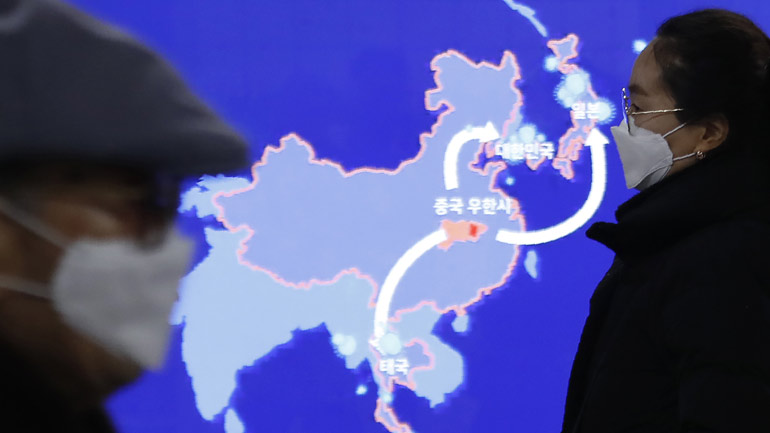 ΠΟΥ: Είναι πάρα πολύ νωρίς να προβλέψουμε το τέλος της επιδημίας