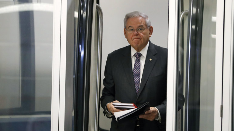 Γερουσιαστής Μενέντεζ: Εξωφρενικό το μνημόνιο Τουρκίας – Λιβύης