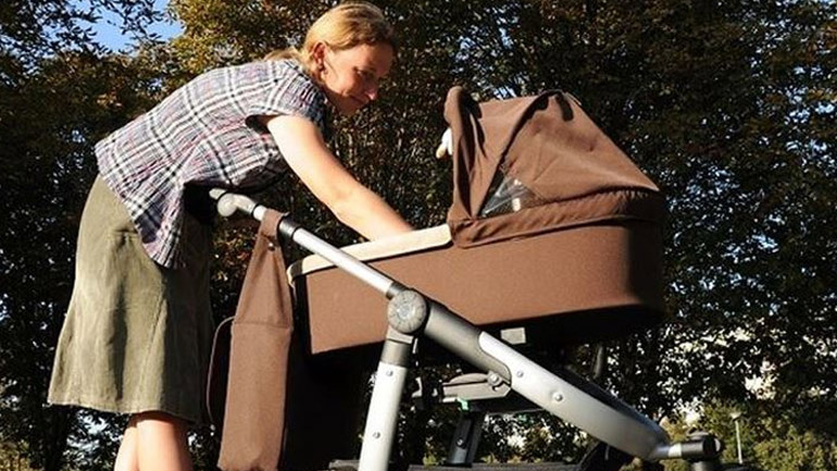 Τι πρέπει να έχει η τσάντα του μωρού για τη βόλτα του