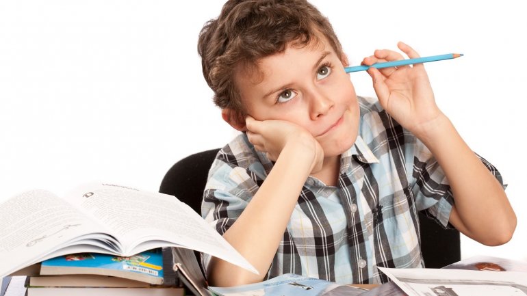 Γιατί η ΔΕΠΥ σχετίζεται με παραπανίσιια κιλά