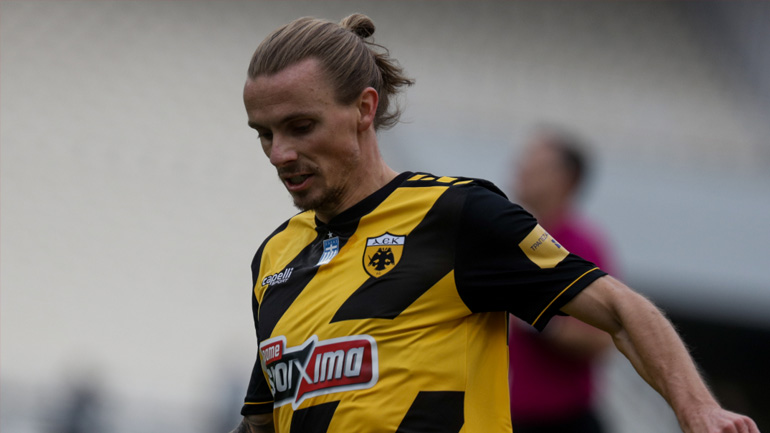 Οι ευχές της ΑΕΚ στον Χουλτ