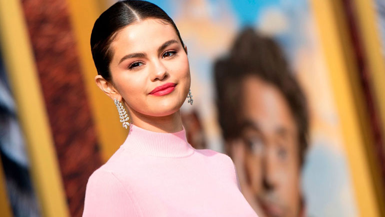 Η Selena Gomez θα λανσάρει τη δική της make-up collection