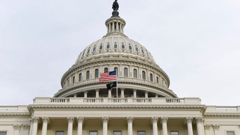 ΗΠΑ: Το Κογκρέσο ενέκρινε τον περιορισμό της προεδρικής εξουσίας στην κήρυξη πολέμου