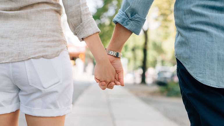 Πώς συνδέεται η αφυδάτωση με τη στυτική λειτουργία;